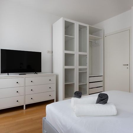 Suite Saba, Stile E Parcheggio In Centro A Trieste Exterior photo
