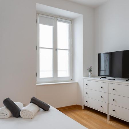 Suite Saba, Stile E Parcheggio In Centro A Trieste Exterior photo